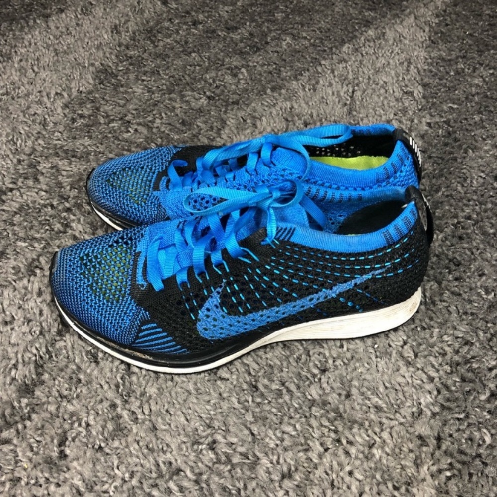 Nike Flyknit Racers